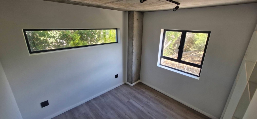 1 Bedroom Property for Sale in Table View Western Cape